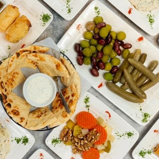 Appetizer
Combination Plate